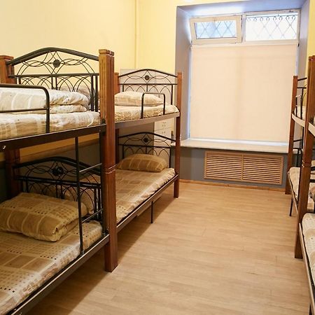 Night & Day Hostel Kyiv Exterior photo