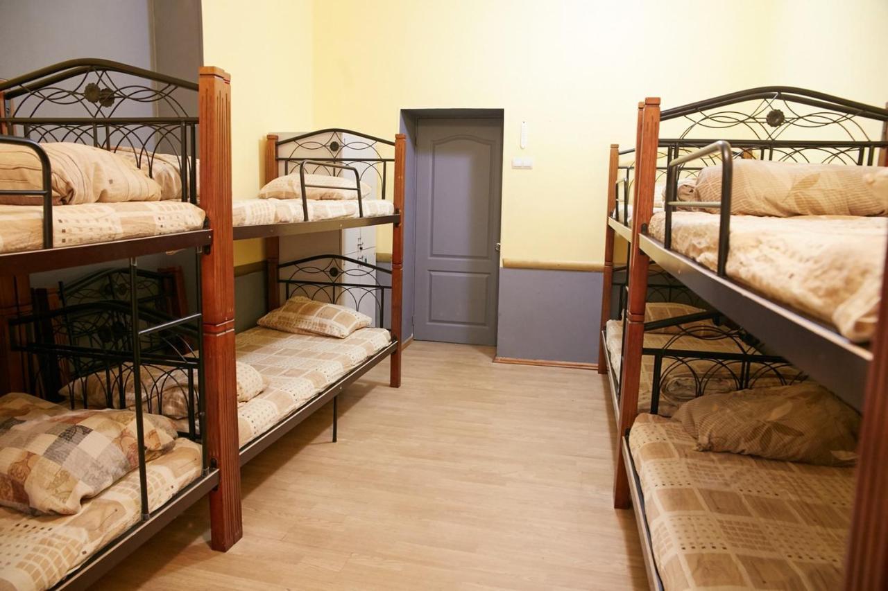 Night & Day Hostel Kyiv Exterior photo