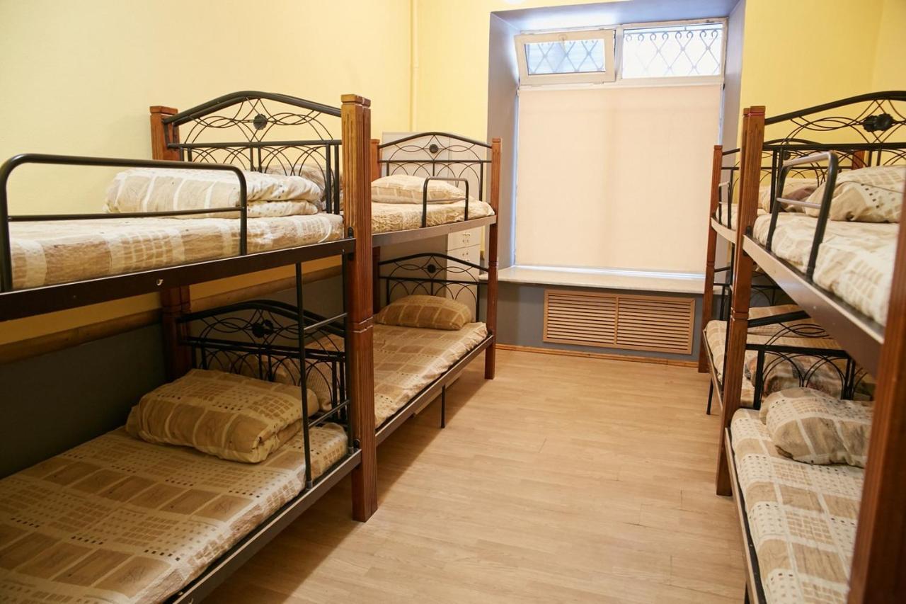 Night & Day Hostel Kyiv Exterior photo