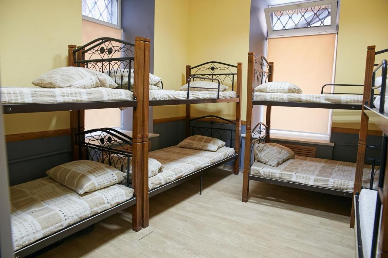 Night & Day Hostel Kyiv Exterior photo